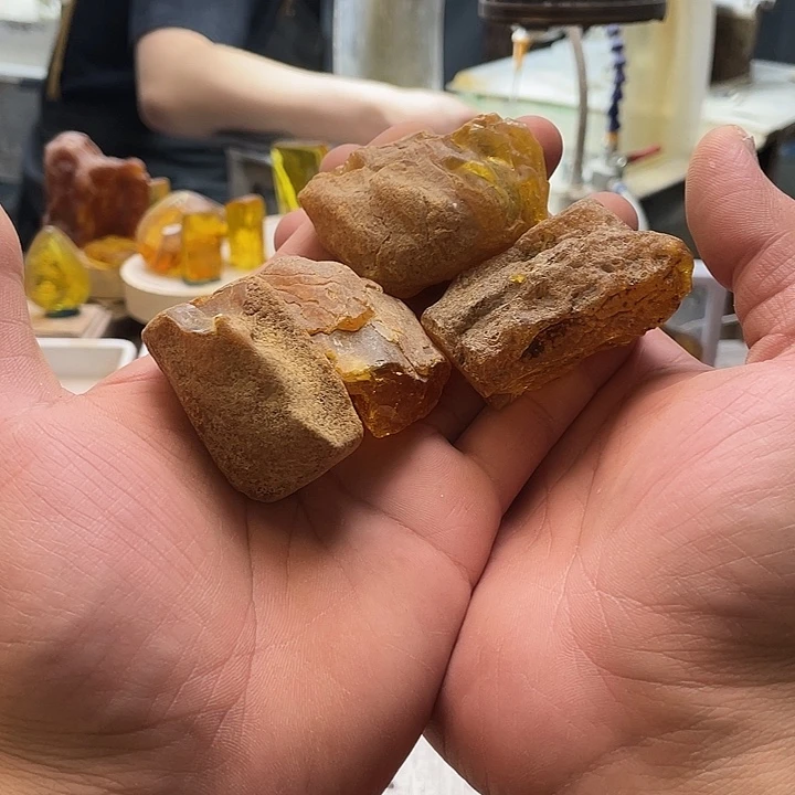 顾***红定制琥珀未镶嵌天然琥珀蜜蜡