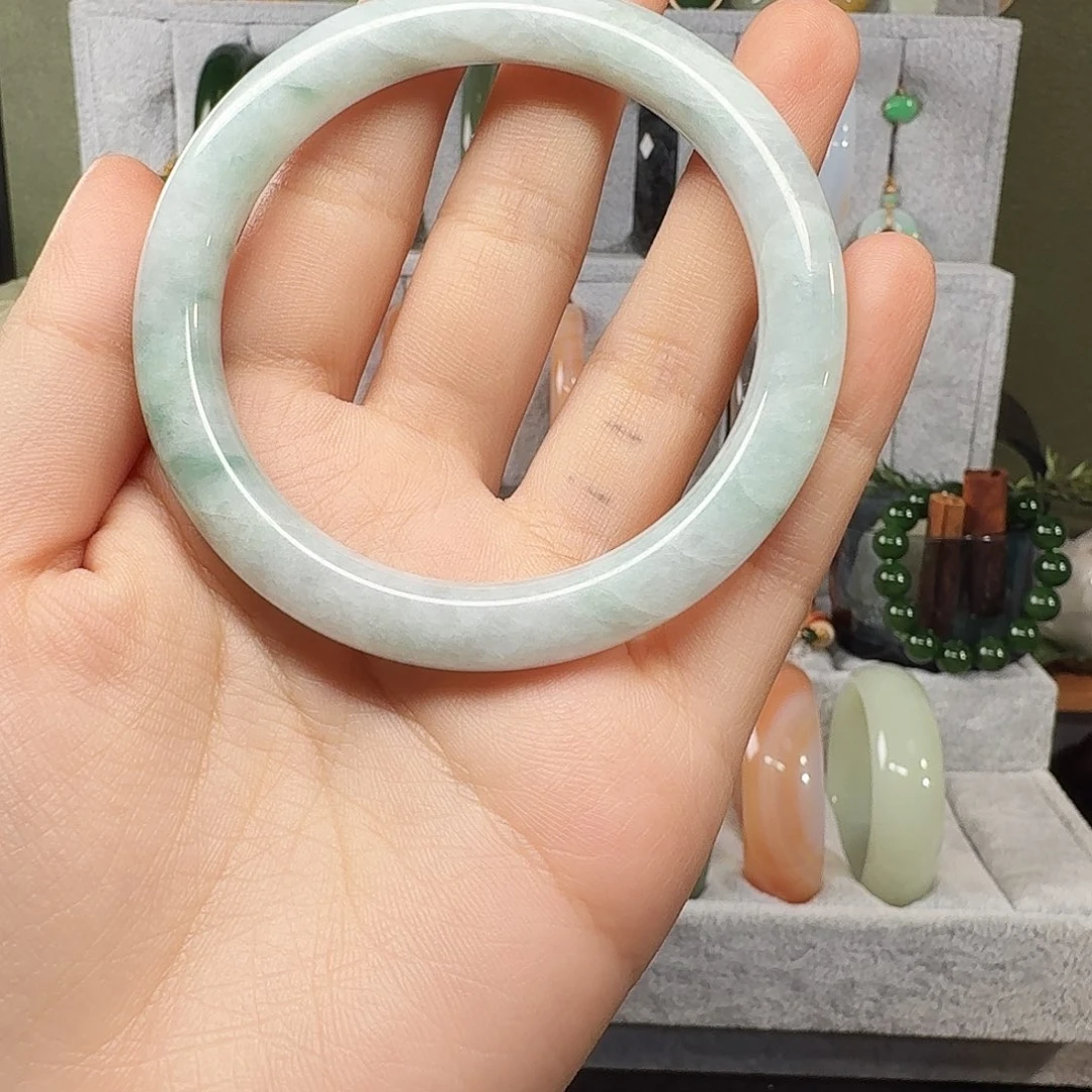 *****翡翠未镶嵌手镯翡翠豆种手镯