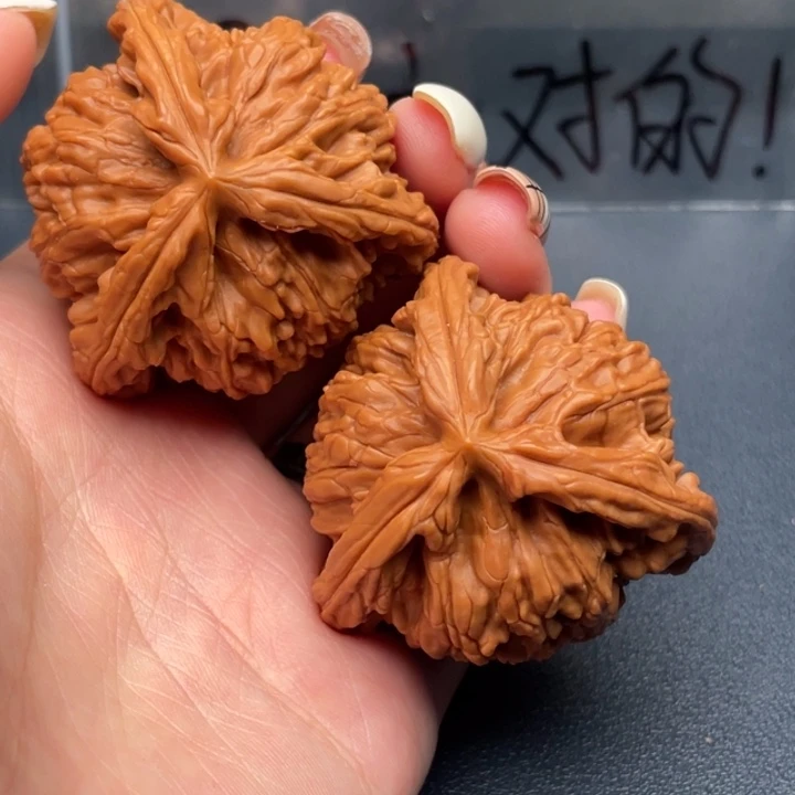 飞***年吊坠文玩核桃白狮子