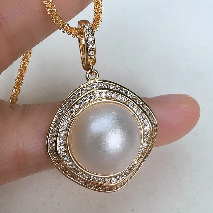 颈饰未镶嵌拼合珍珠（马贝珠）