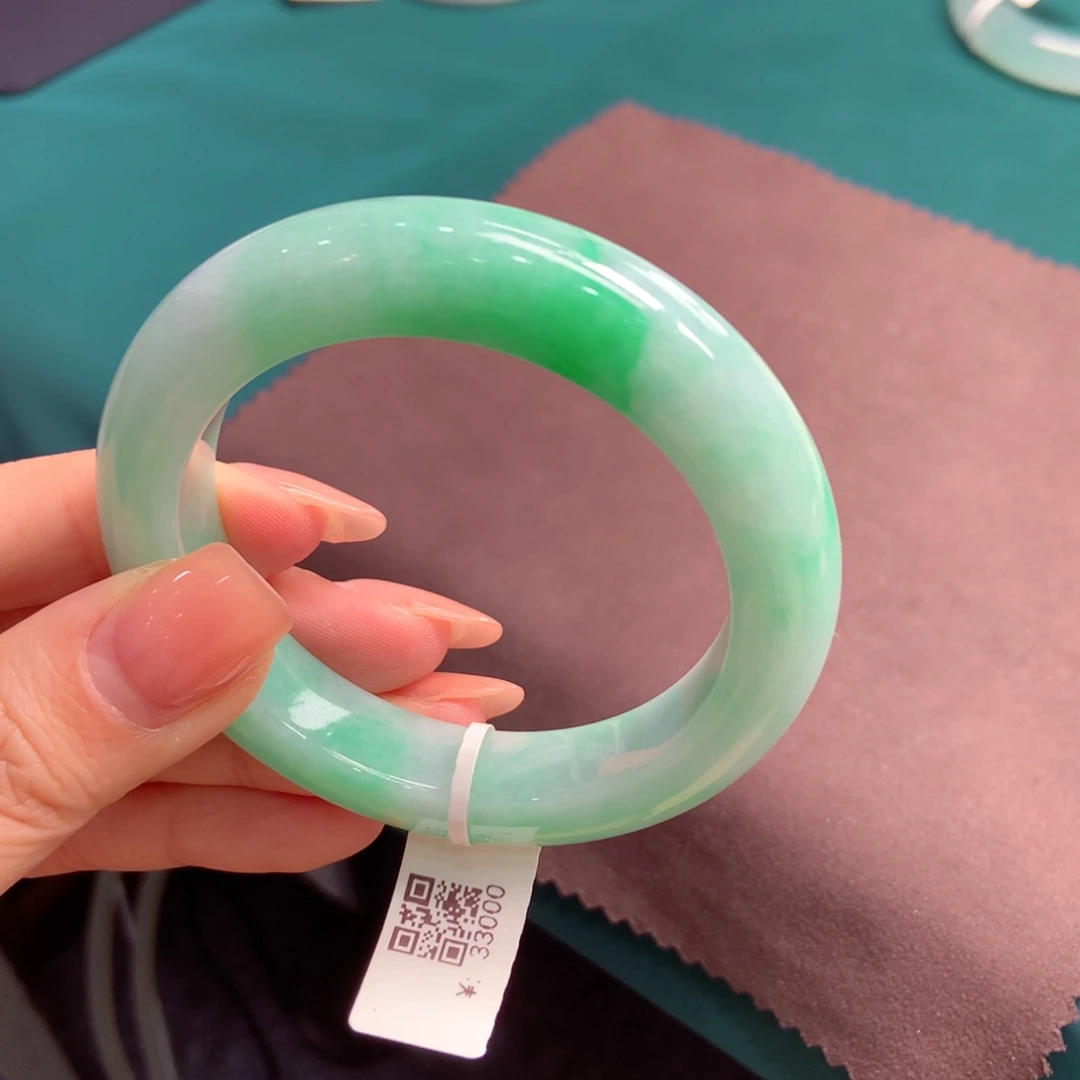 翡翠未镶嵌手镯阳绿正圈