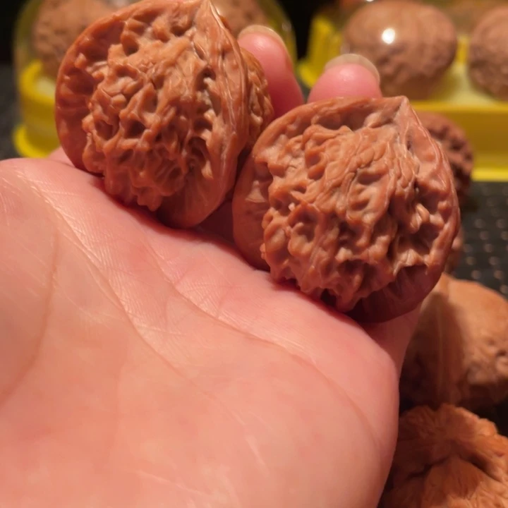 老***鬼吊坠文玩核桃盘山三愣核桃