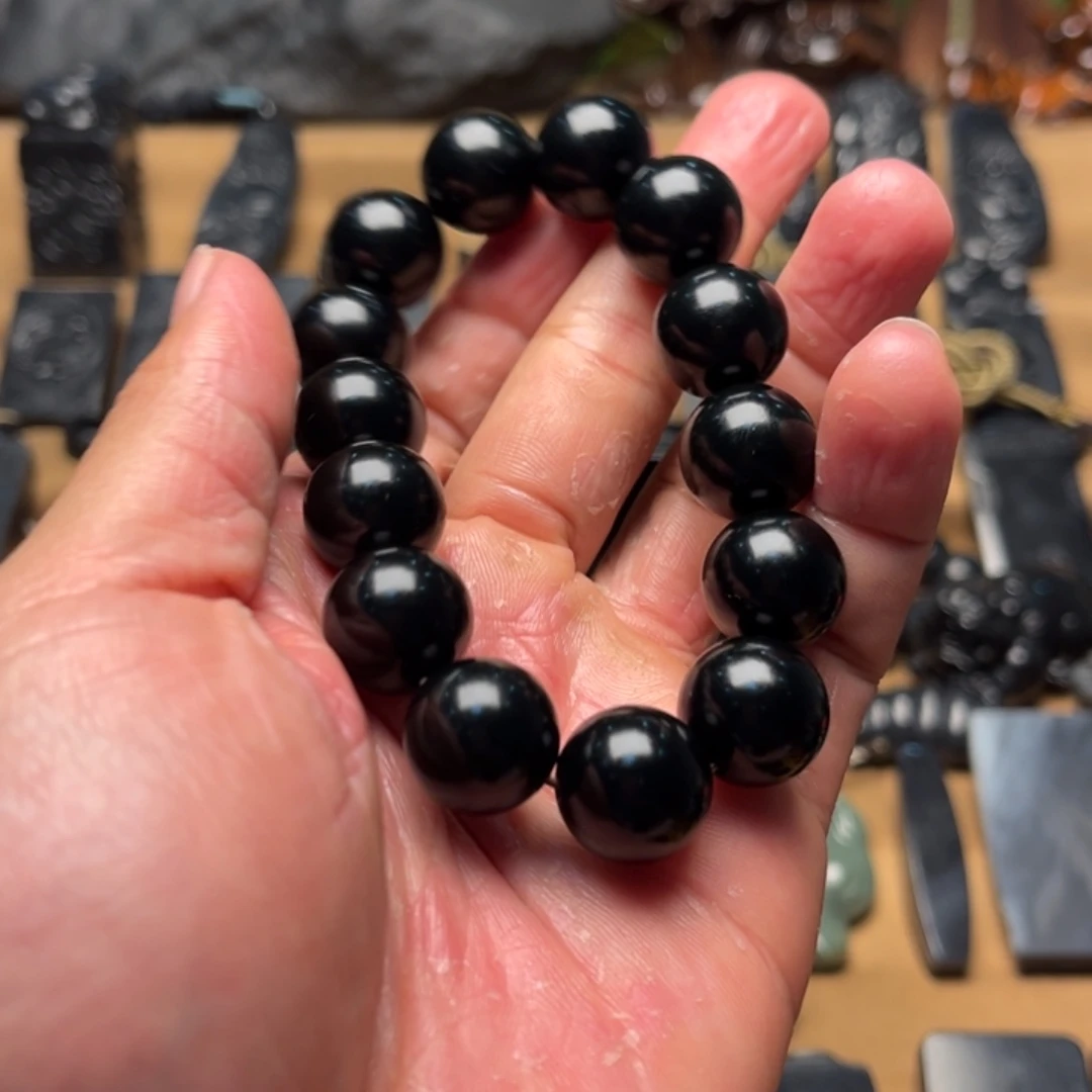 乒***乓和田玉（墨玉）未镶嵌手链