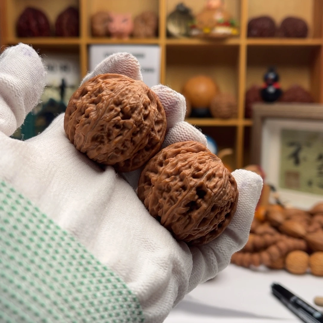 文玩核桃把件福利不退换，37全品磨盘