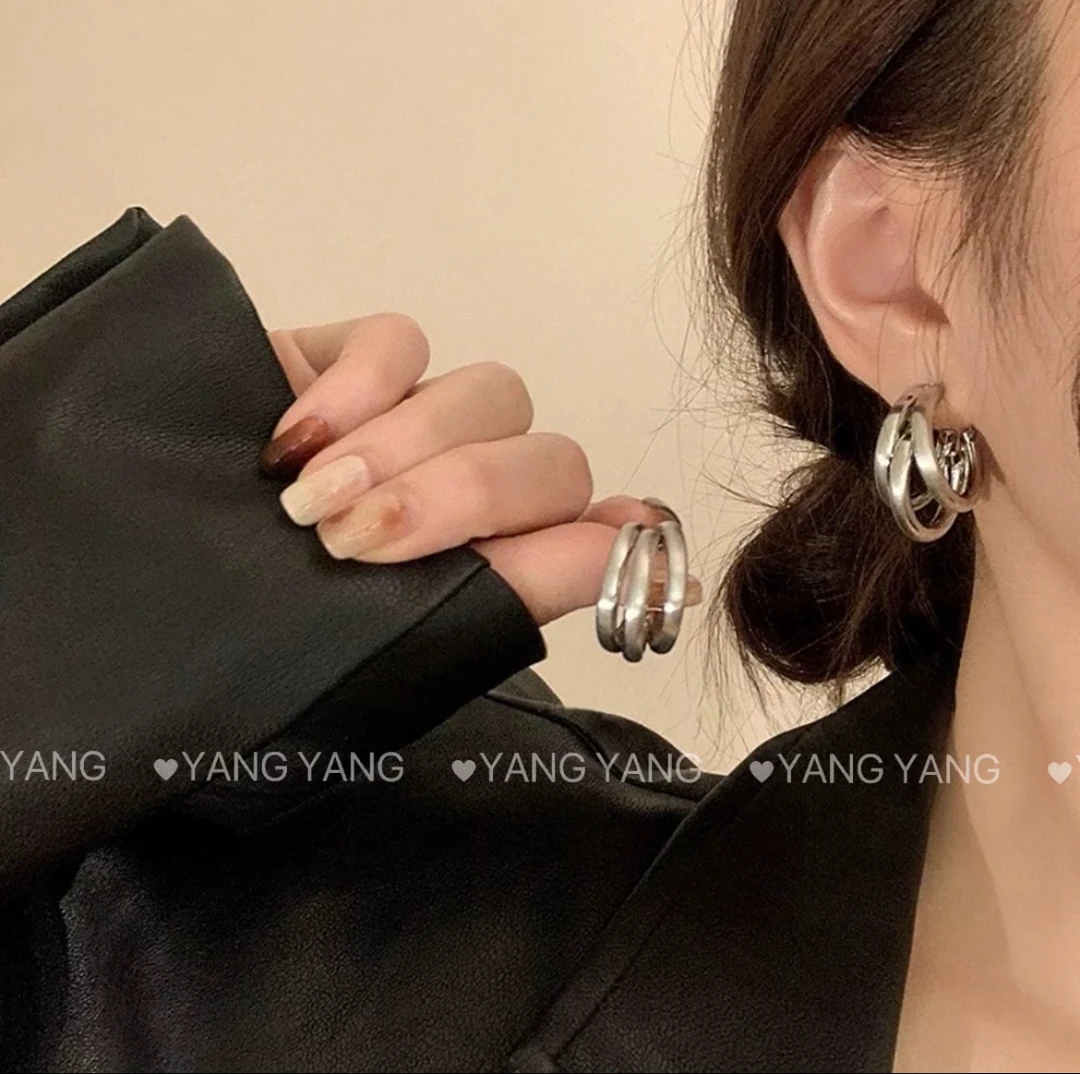 非金属硅胶耳饰 YANG YANG 磨砂C形拉丝金属耳环高级耳饰