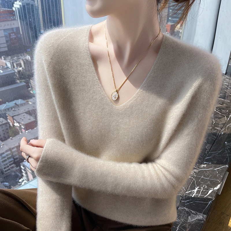 高级感~秋季纯色羊绒衫女气质无缝V领宽松套头百搭针织打底衫毛衣