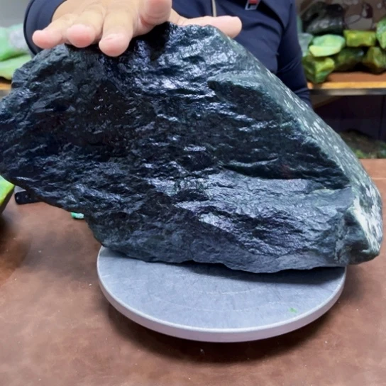 未镶嵌蛇纹石玉原石清*