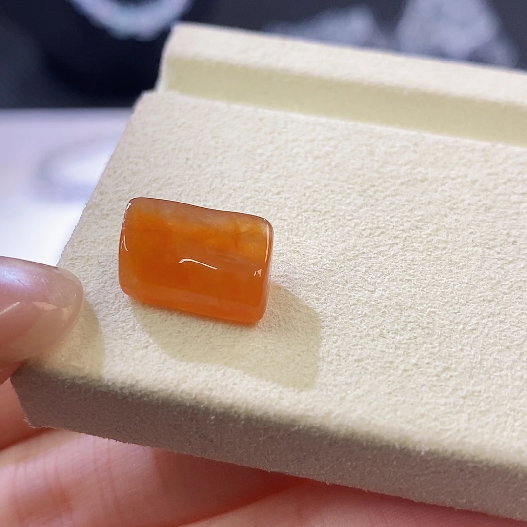 翡翠未镶嵌挂件随行