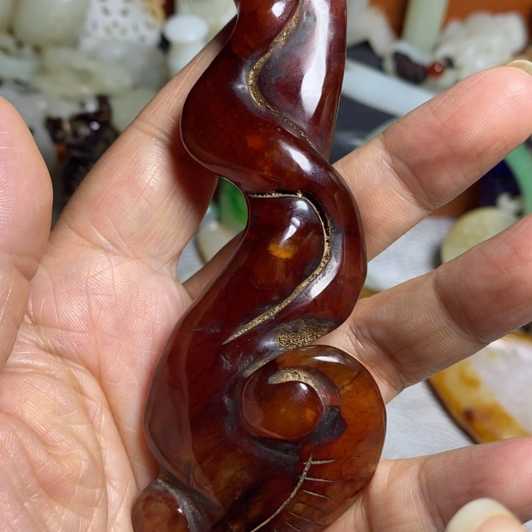 颈饰未镶嵌和田玉（糖玉）