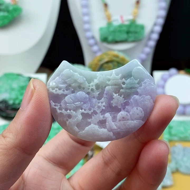 翡翠颈饰未镶嵌翡翠吊坠