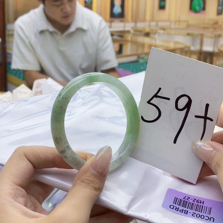 未镶嵌手镯翡翠000……
