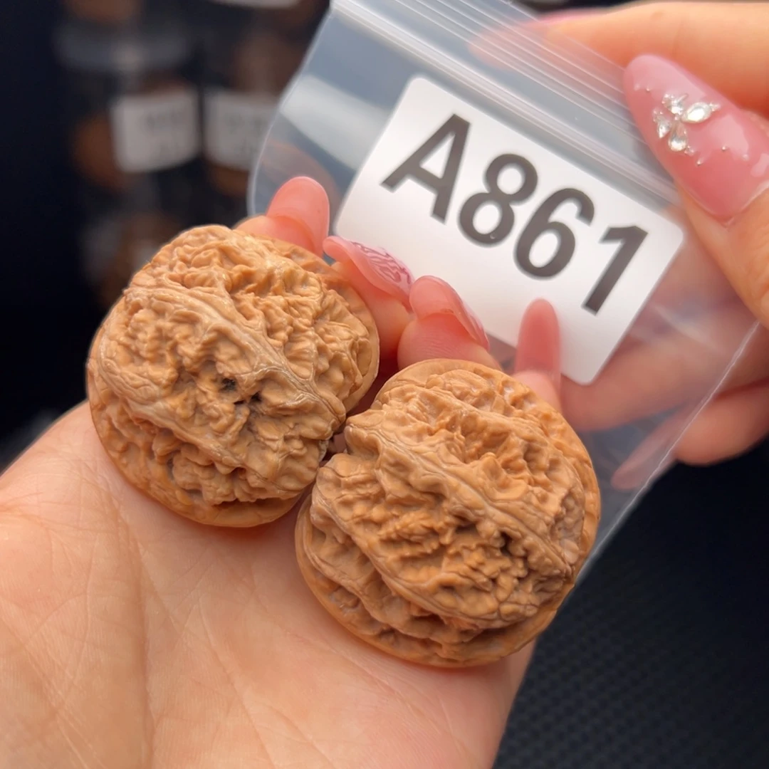 文玩核桃吊坠大粗筋40