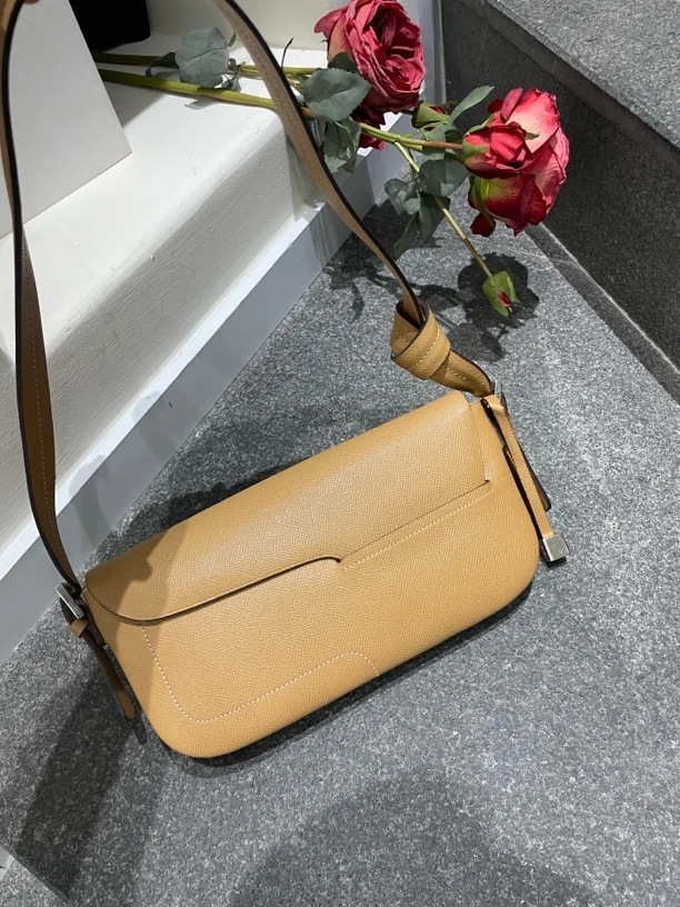 95新 BALLY/巴利 马鞍外缝线单肩斜挎包  二手奢侈品