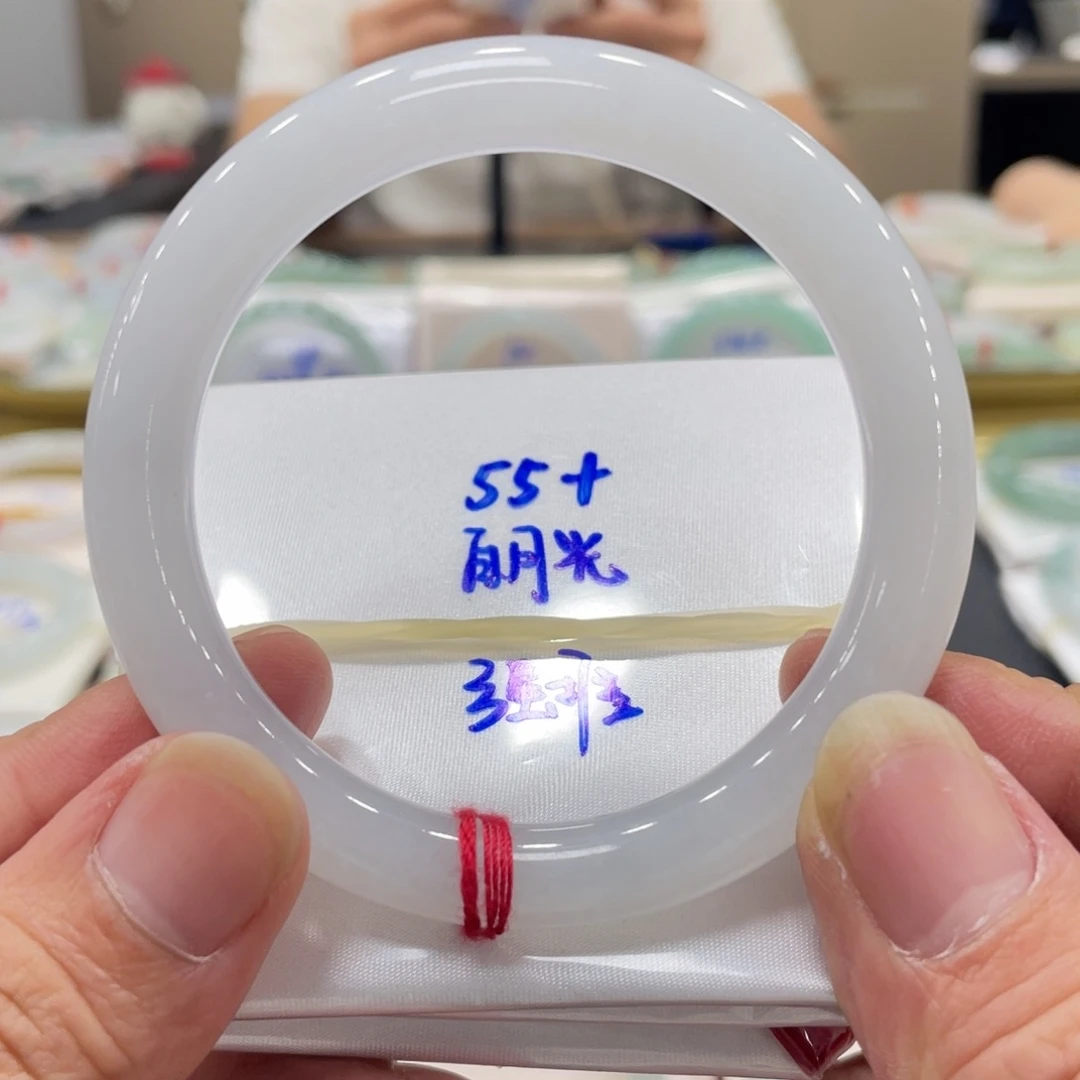 未镶嵌手镯翡翠翡翠手镯