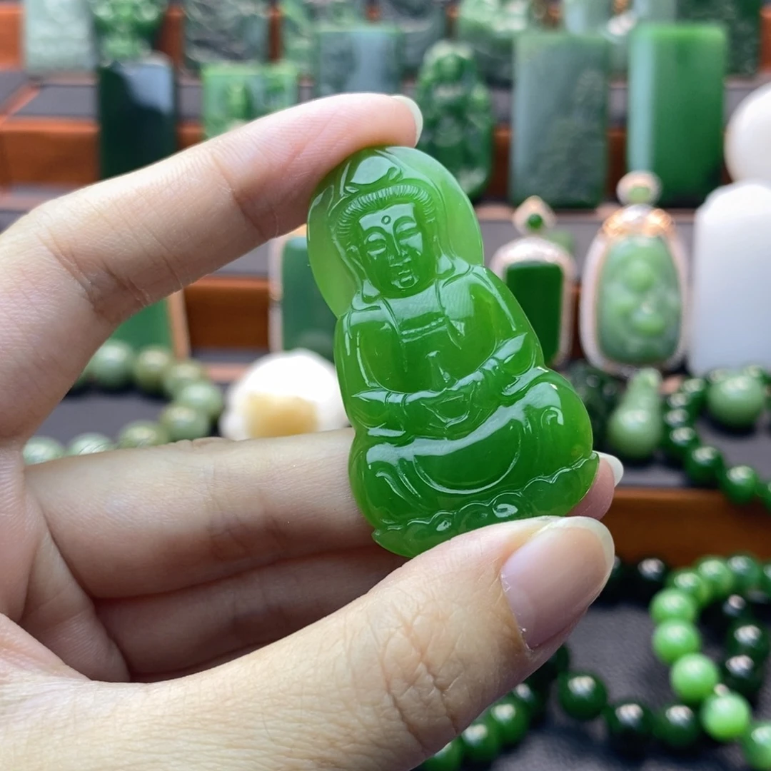 颈饰未镶嵌和田玉（碧玉）坐***风苹果绿观音