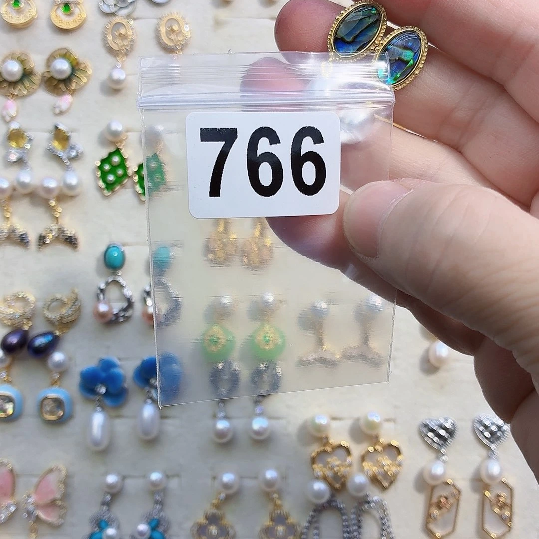 淡水珍珠耳饰合金