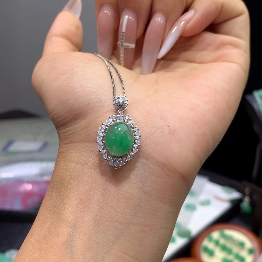 石英质玉（非洲翠）银S925镶嵌颈饰