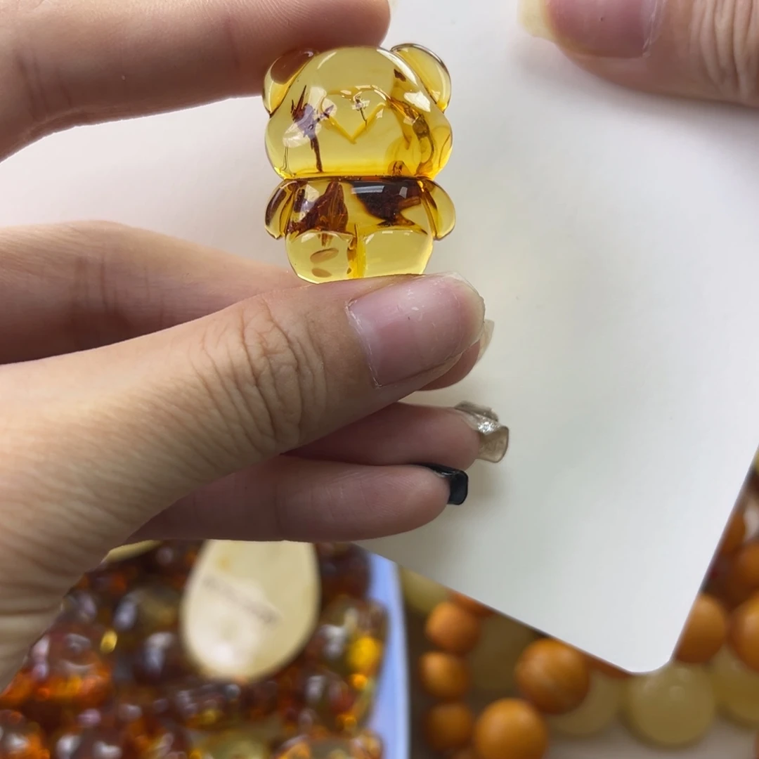 琥珀珠宝奇石未镶嵌