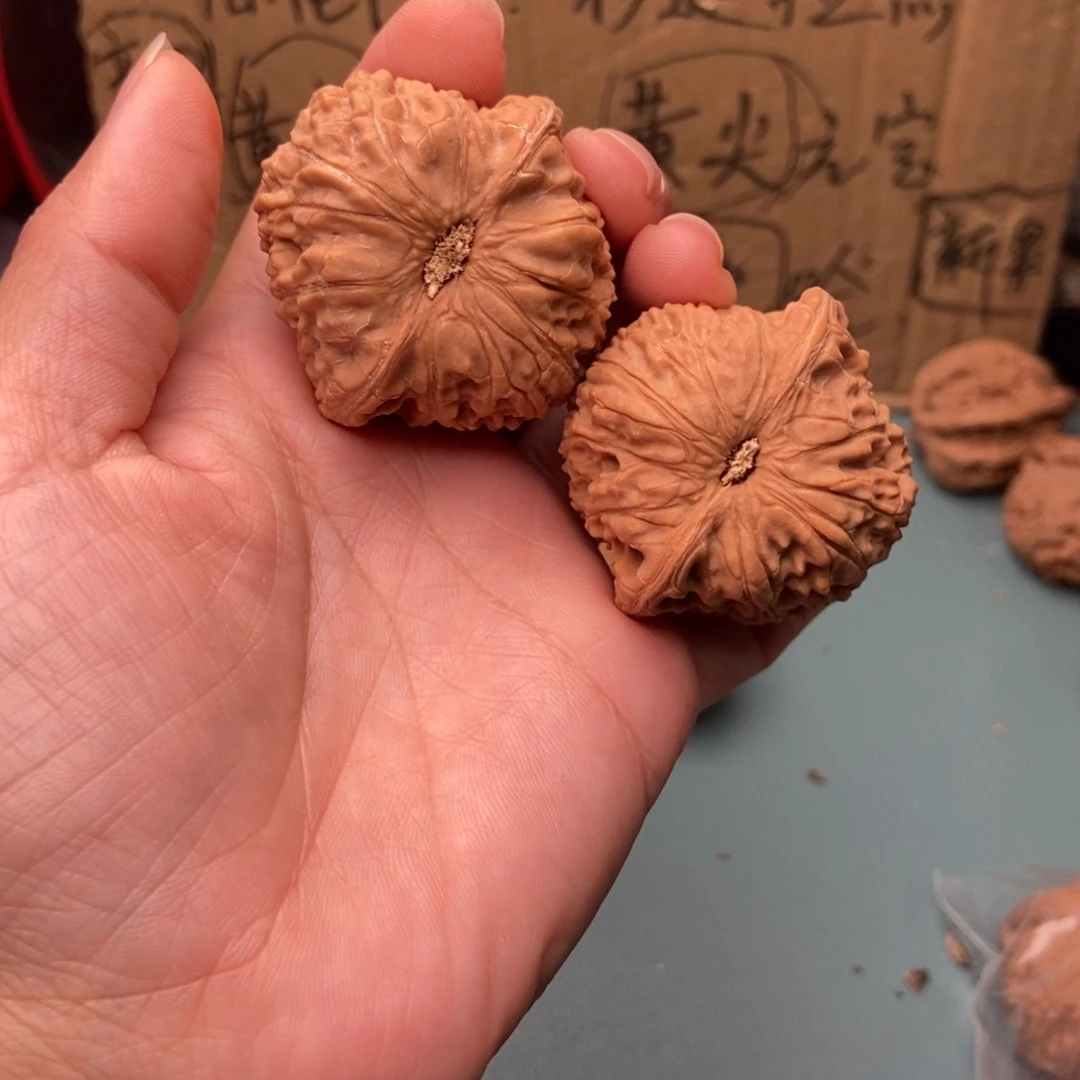 沿***河文玩核桃吊坠泥鳅67