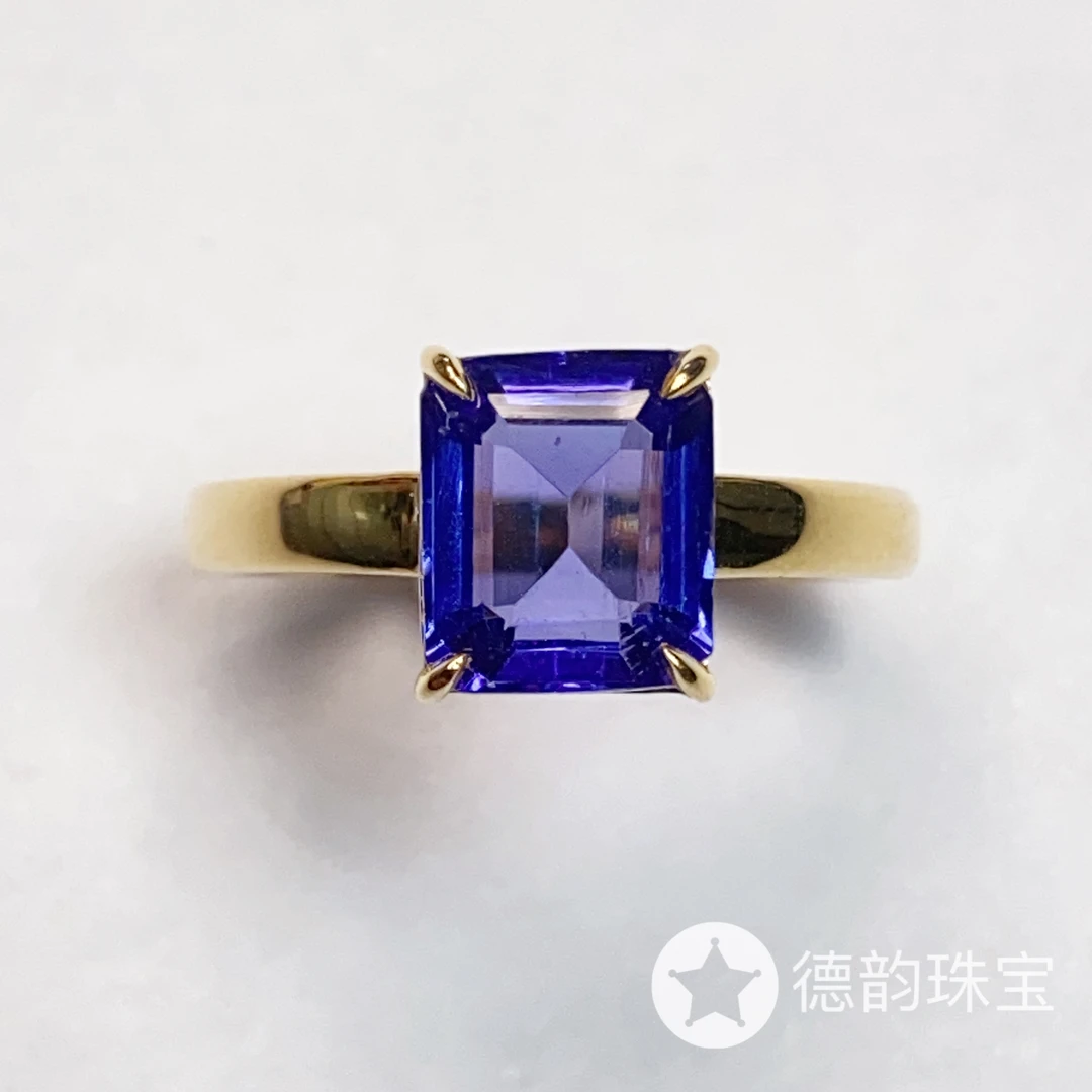 18K金镶嵌坦桑石戒指