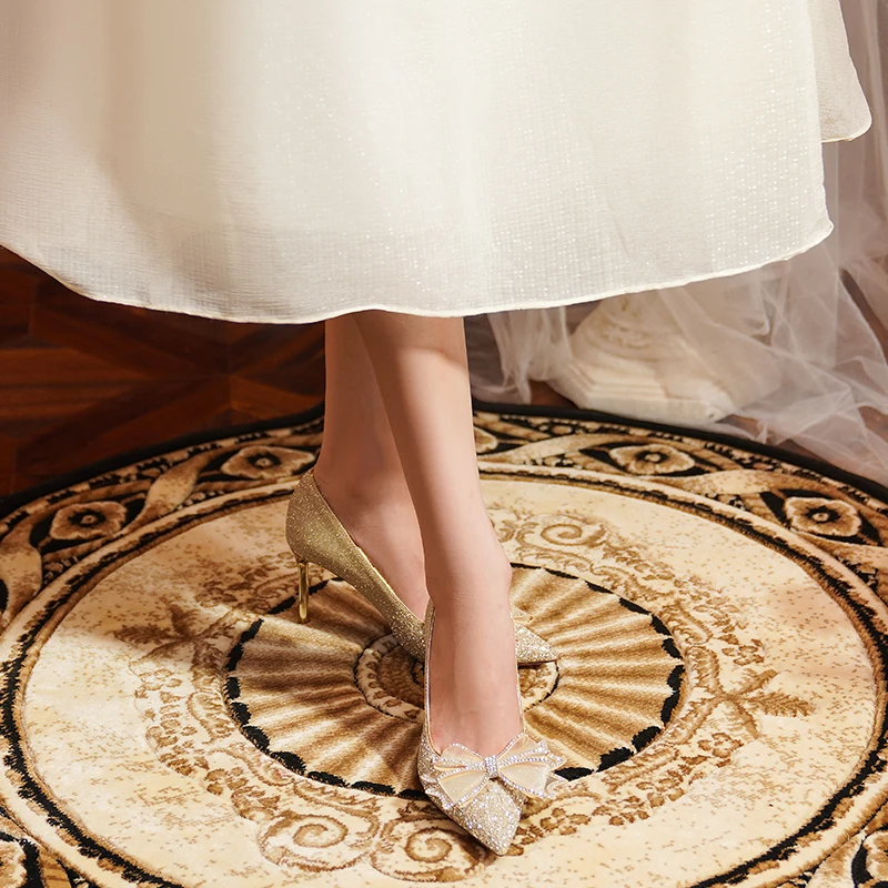 RV喜婆婆婚鞋秀禾主婚纱两穿秀禾旗袍百搭浅口气质爆款新娘鞋女