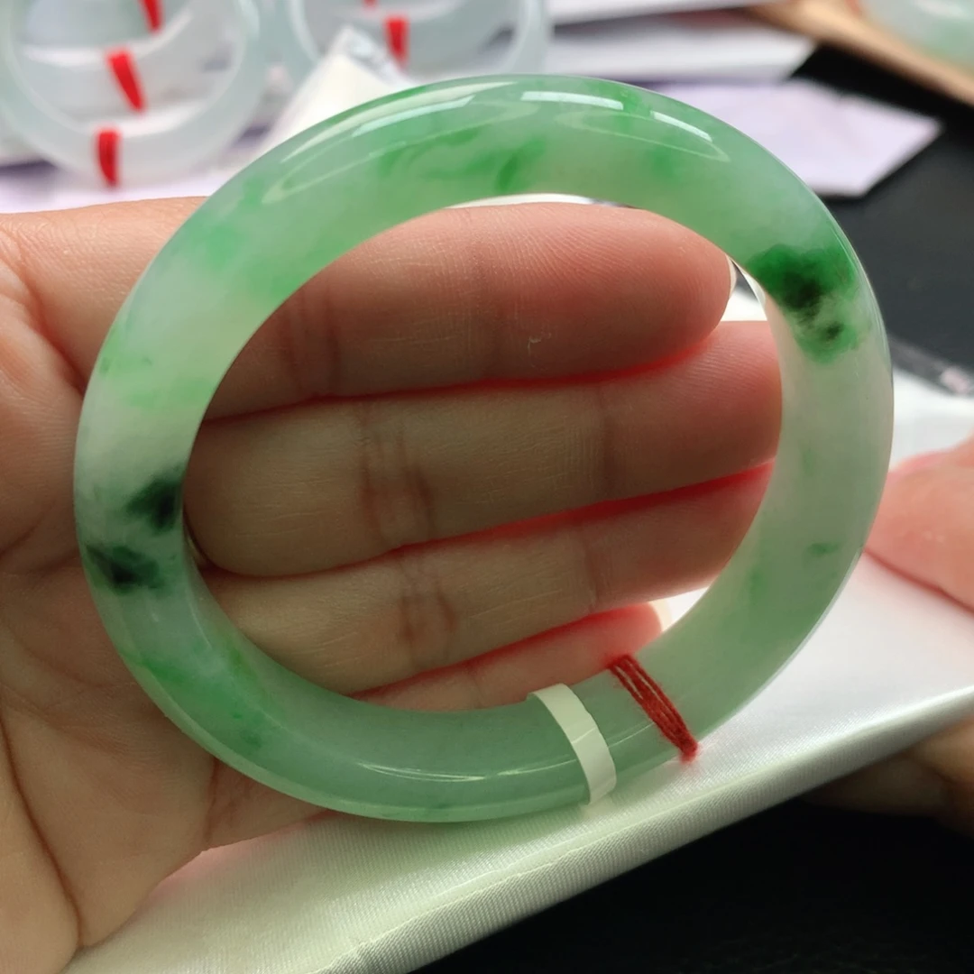 翡翠手镯未镶嵌缅甸55