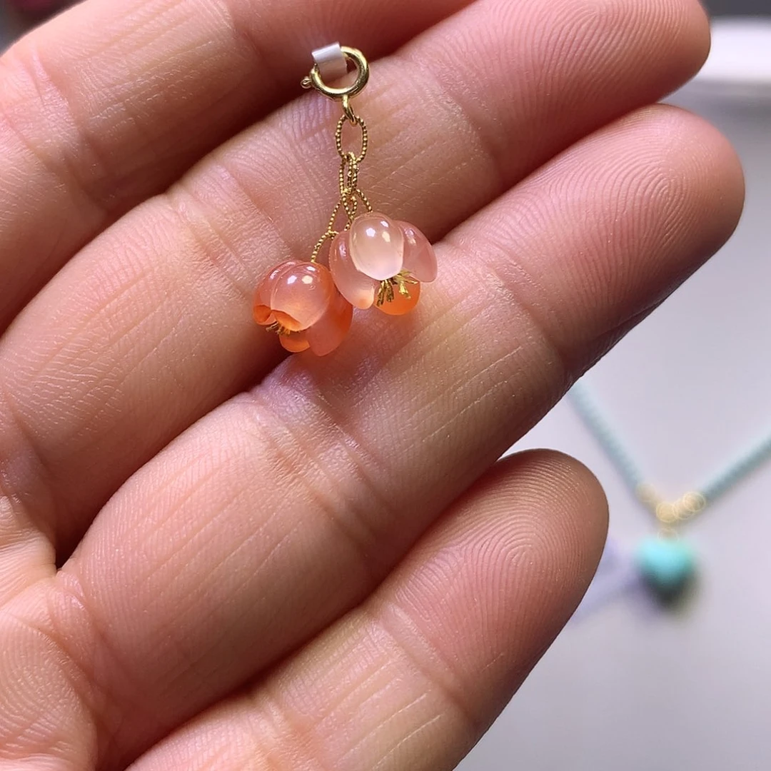 南红玛瑙挂件18K金镶嵌