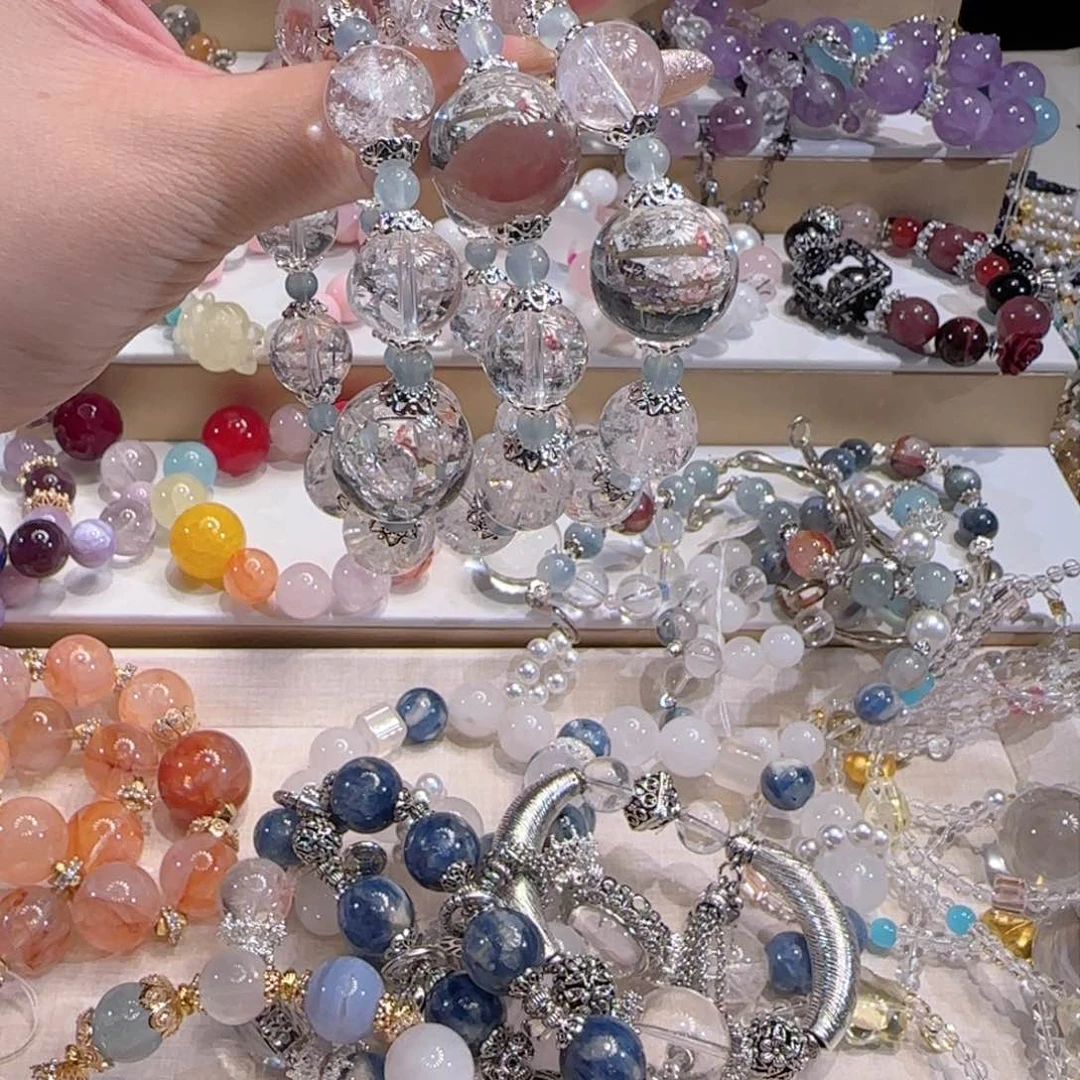 水晶手镯未镶嵌吧