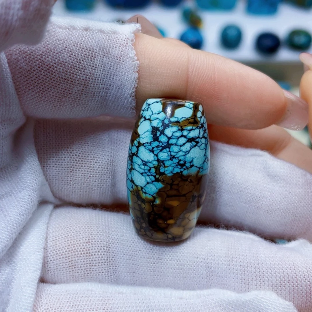 绿松石未镶嵌饰品