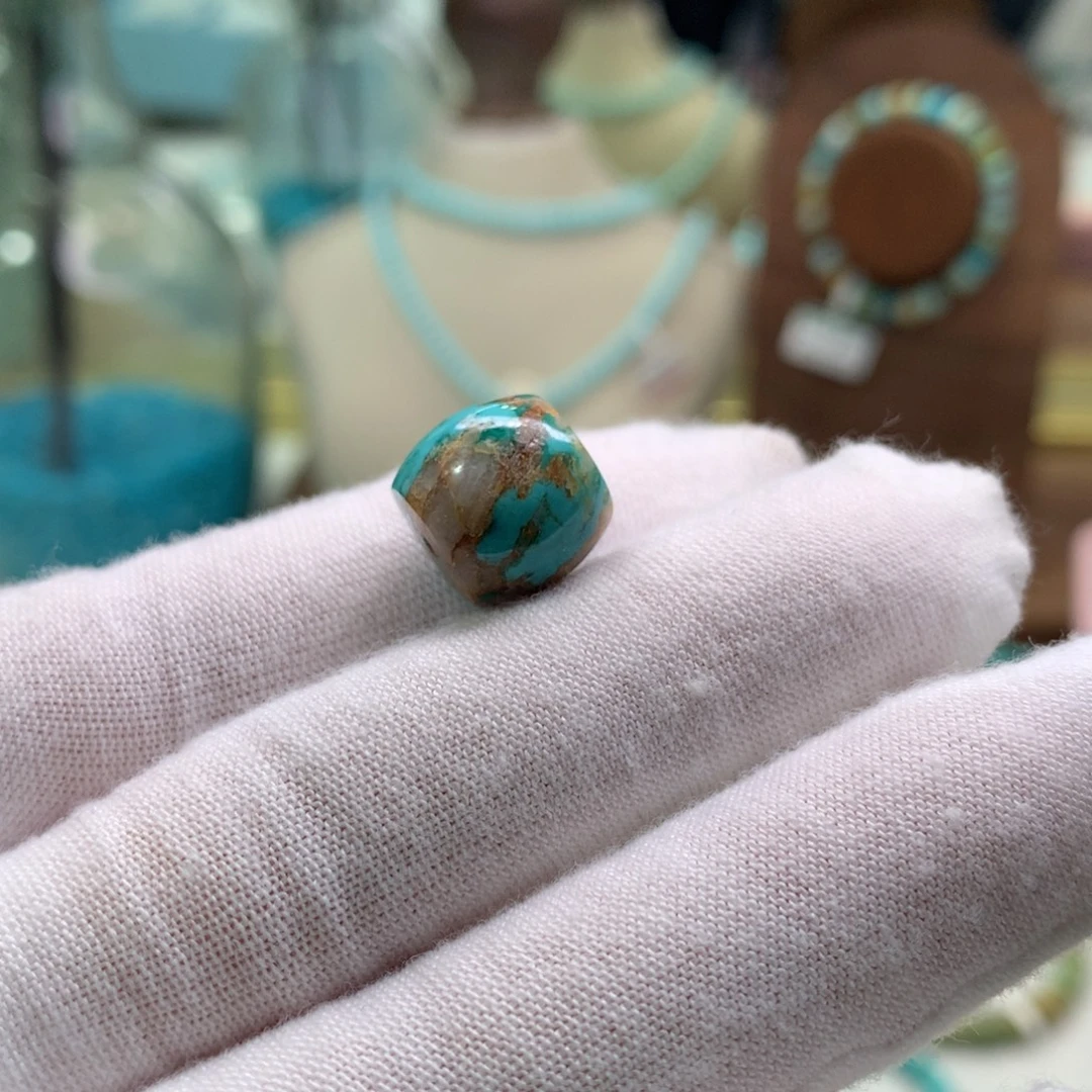 绿松石未镶嵌饰品