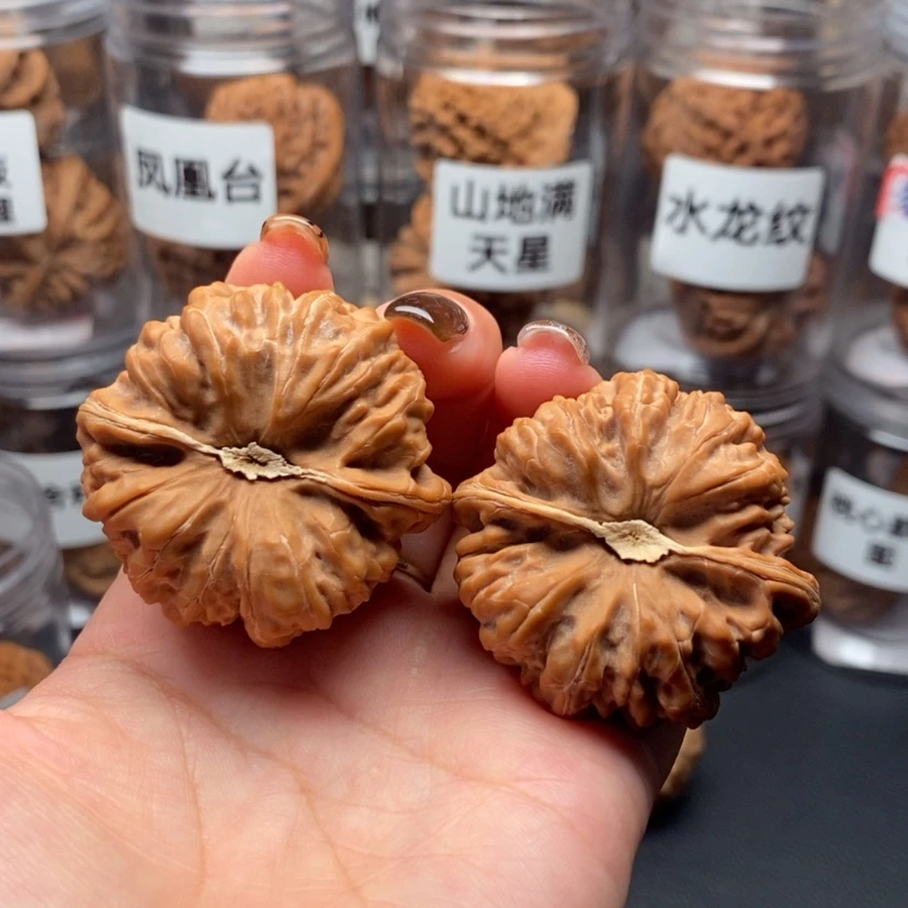 【闪购商品】吊坠文玩核桃平谷凹底42