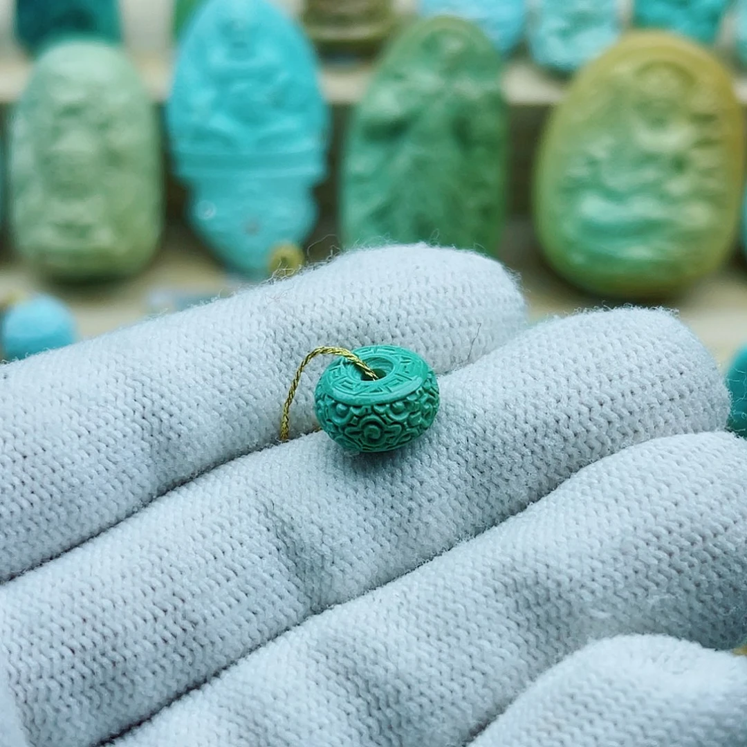 绿松石未镶嵌珠宝奇石