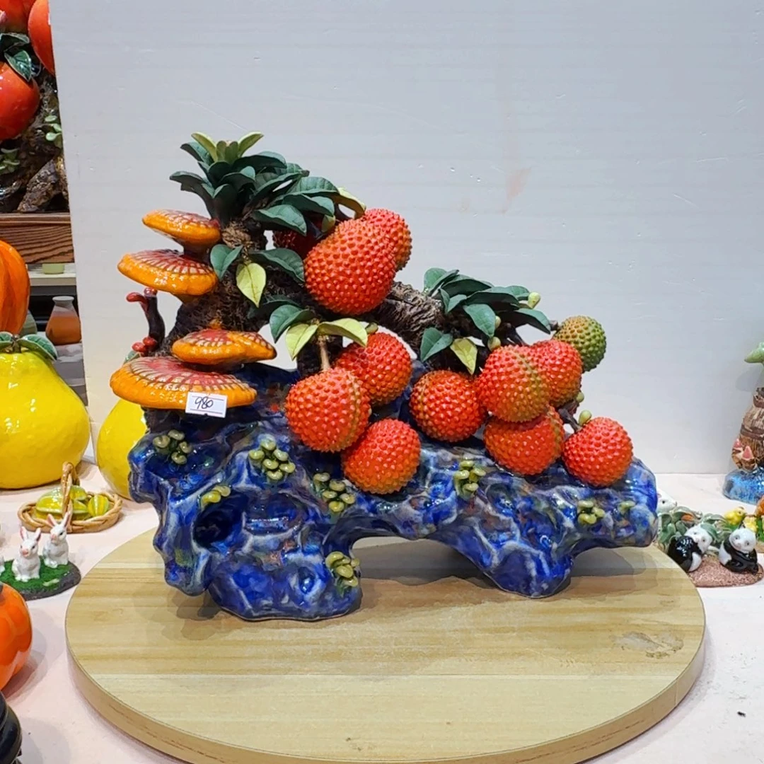 陶瓷灵芝荔枝摆件