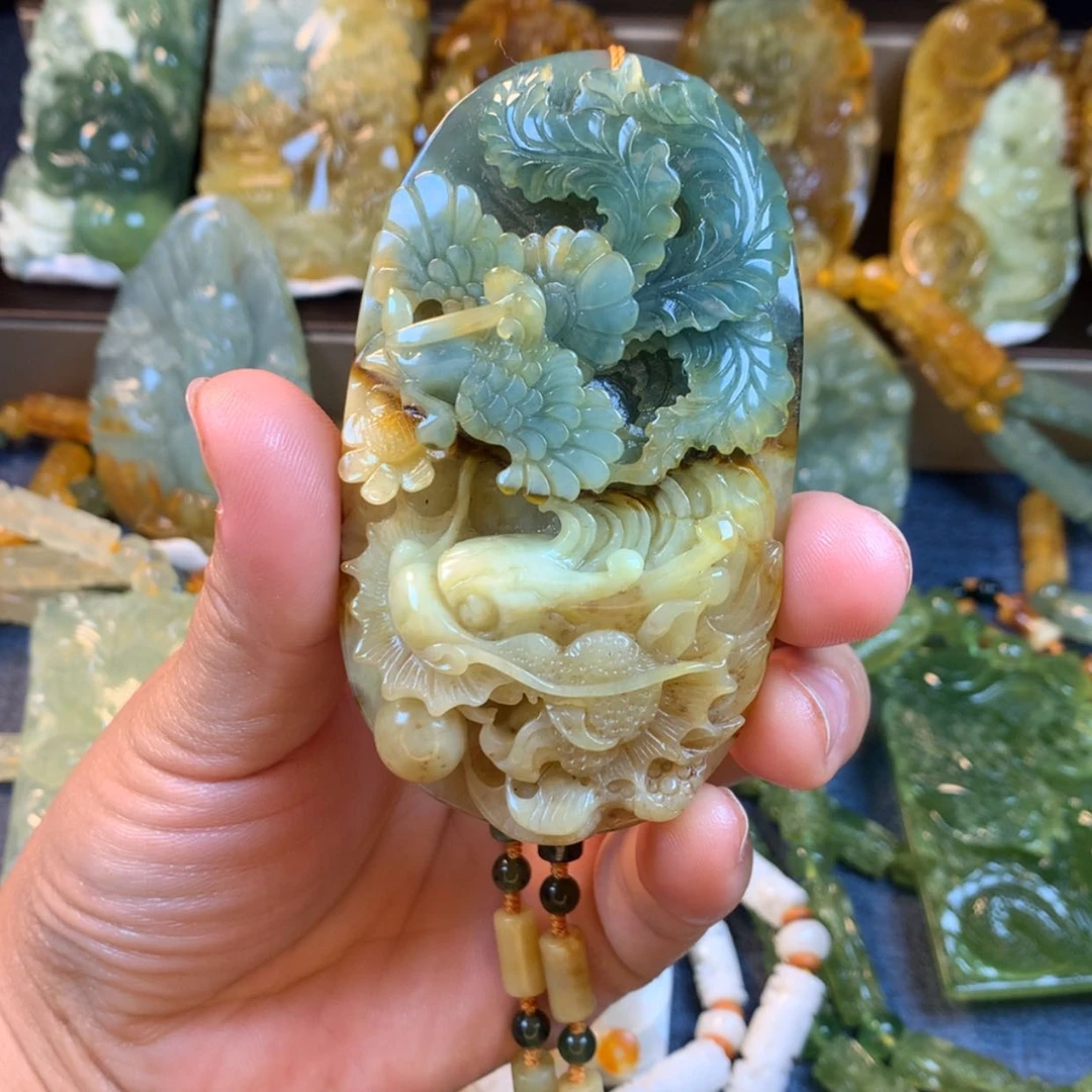 【闪购商品】蛇纹石玉未镶嵌颈饰