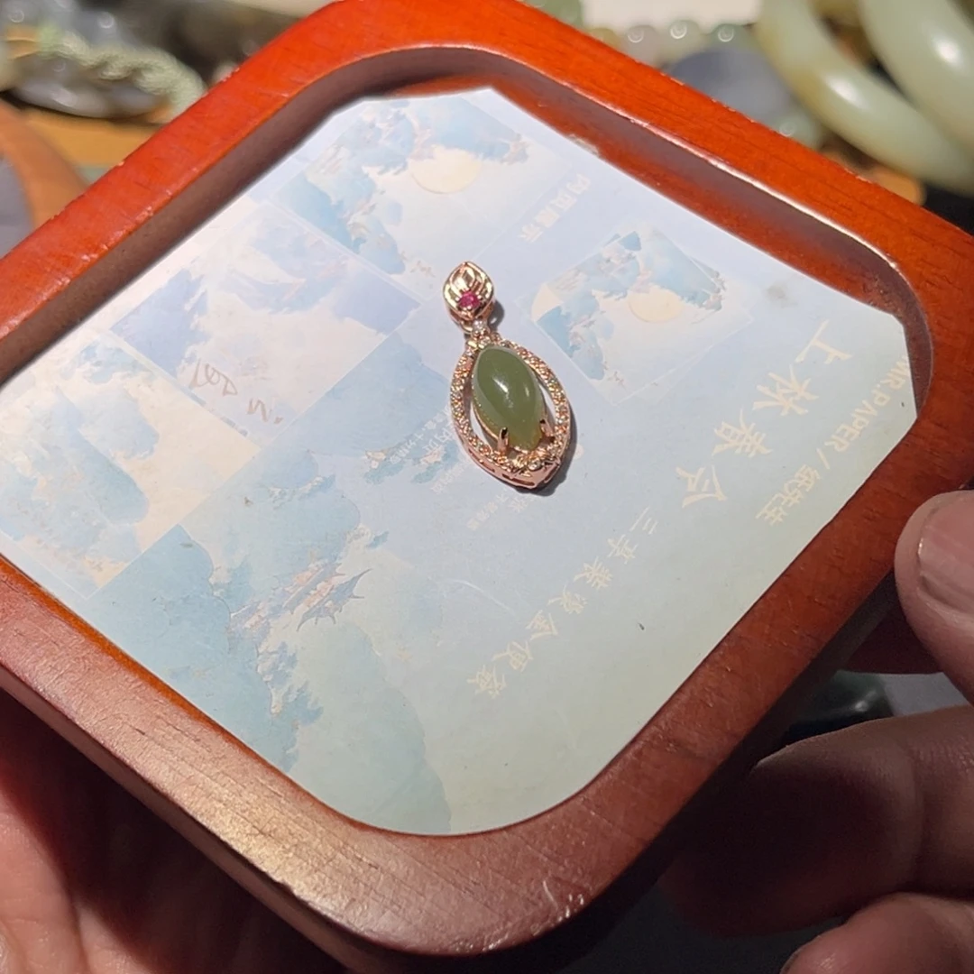 和田玉未镶嵌珠宝半成品