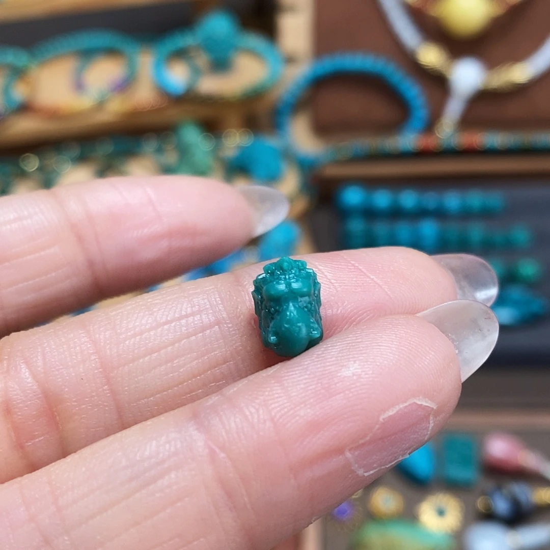 绿松石未镶嵌珠宝奇石