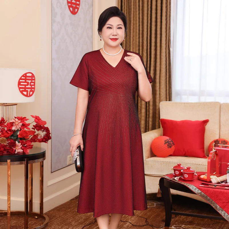 喜婆婆婚宴装2025新款喜妈妈订婚礼服高端轻奢高级感喜服连衣裙子