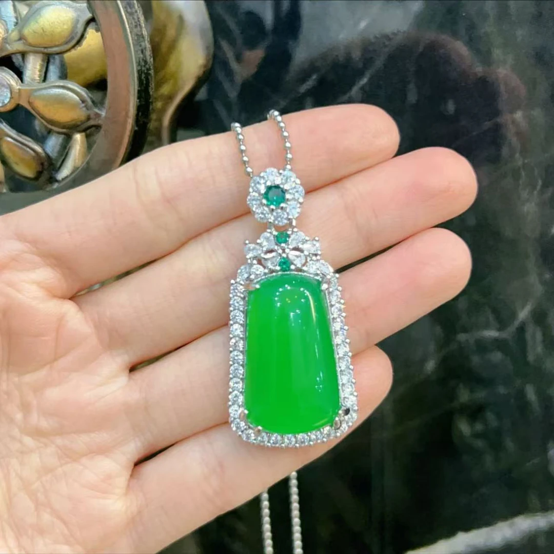 铜合金锆石吊坠 时尚绿顶弧面无事牌吊坠