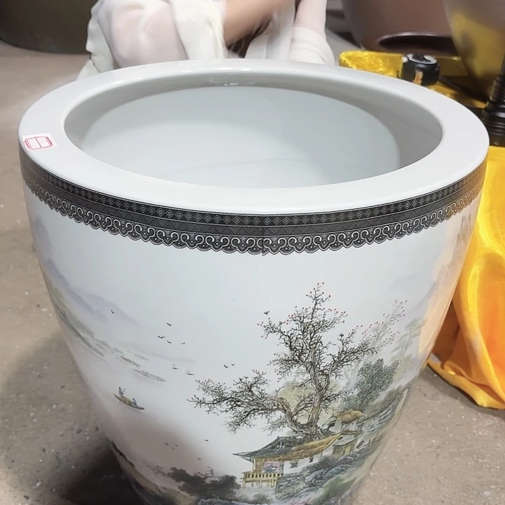 瓷片口径42厘米 高度46厘米