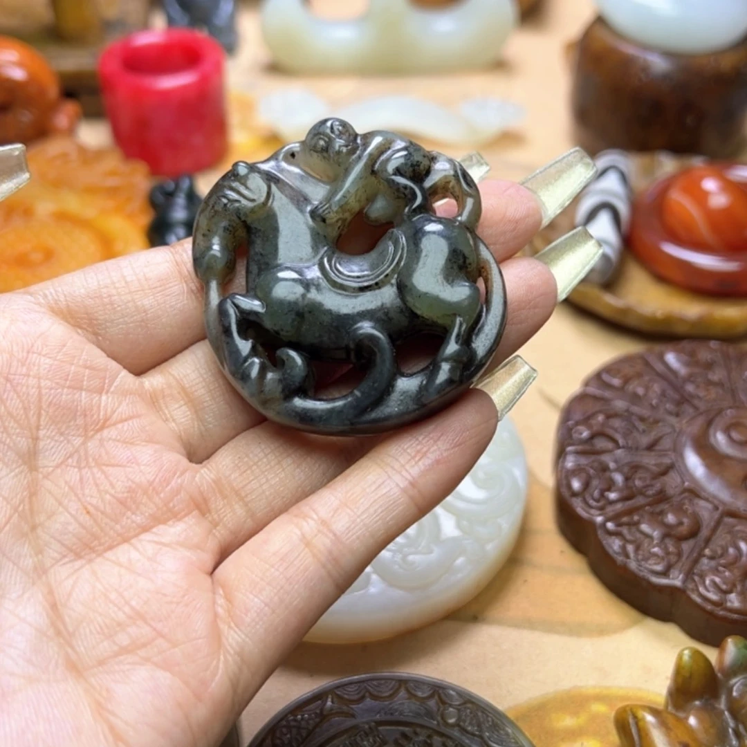 【闪购商品】蛇纹石玉颈饰未镶嵌