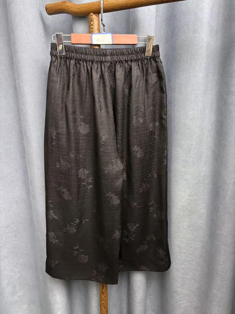 2025夏季新款简约百搭宽松桑蚕丝香云纱八分裤女A033