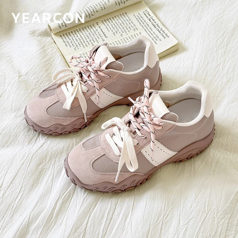 跟高5CM 意尔康德训鞋女秋季新款复古厚底轮胎底休闲运动阿甘鞋女