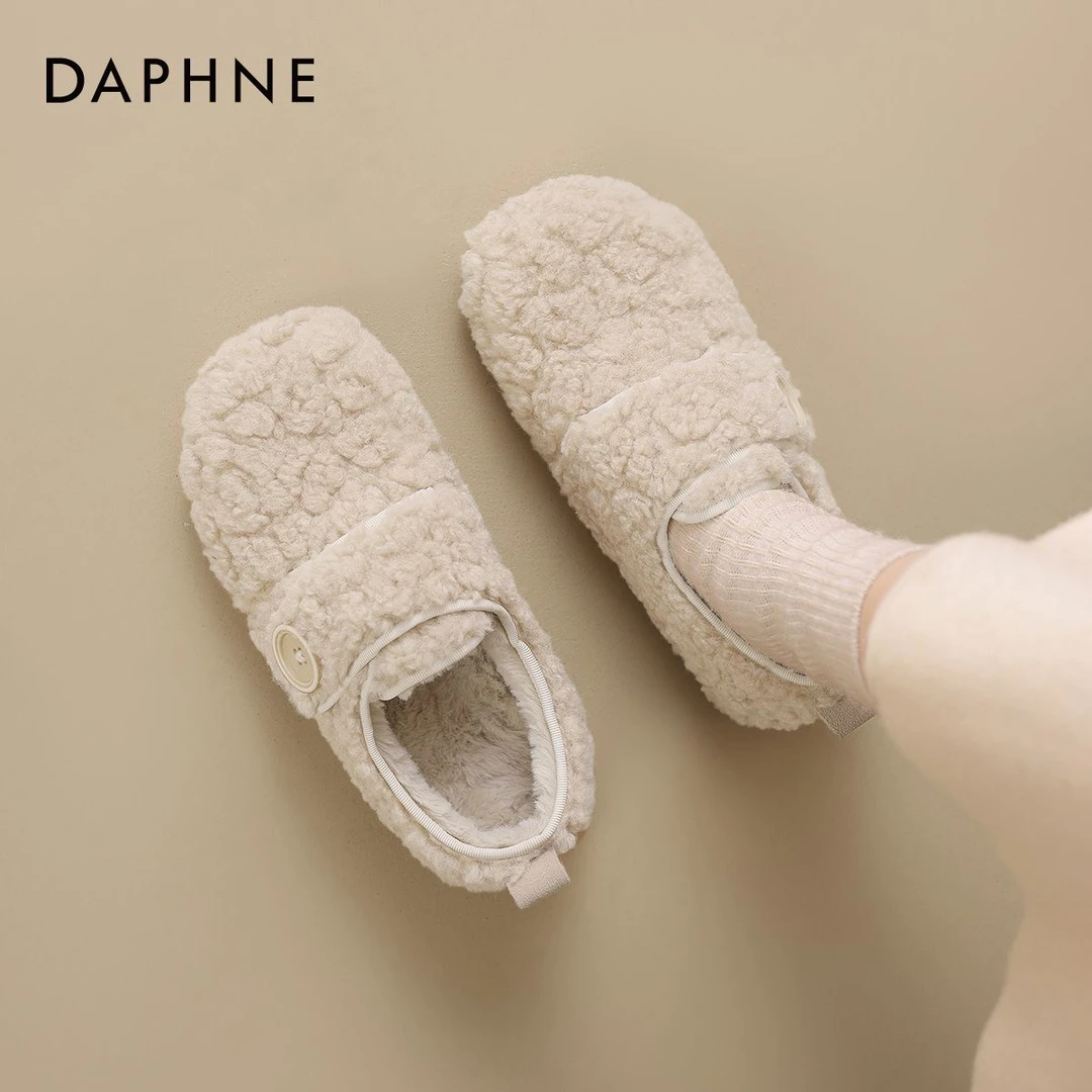 达芙妮羊羔毛毛鞋2024新款平底保暖棉鞋冬季女鞋加绒豆豆鞋雪地靴