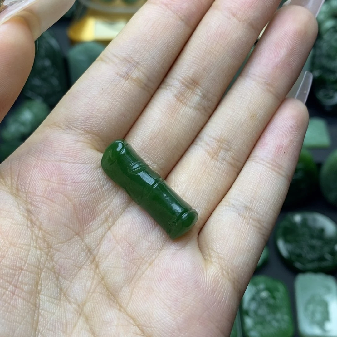 和田玉（碧玉）未镶嵌挂件
