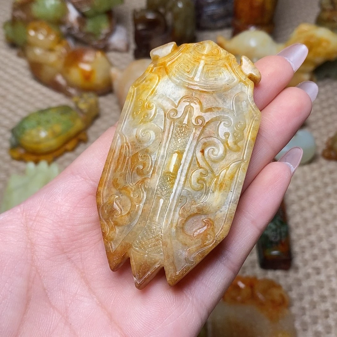 未镶嵌蛇纹石玉颈饰