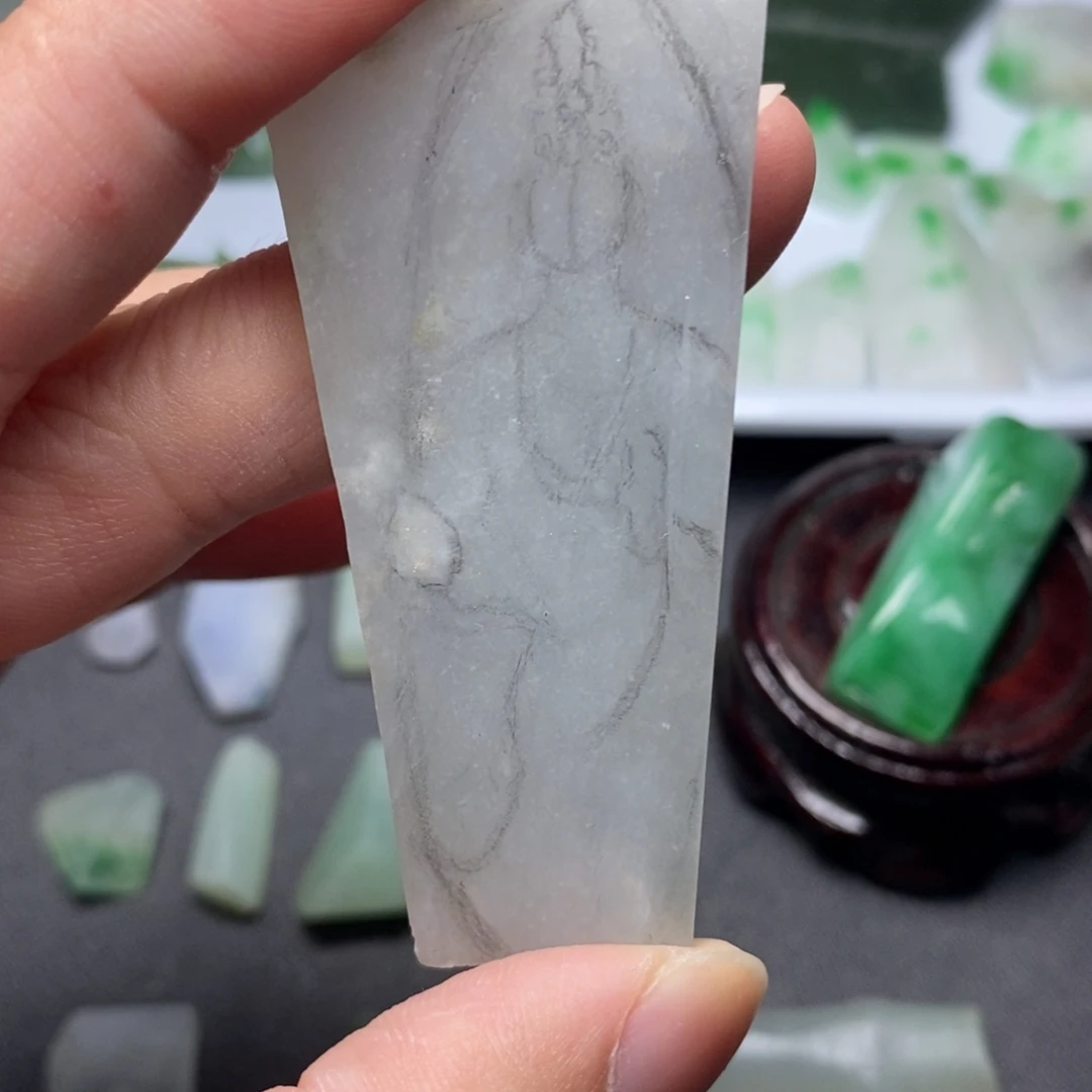 翡翠未镶嵌颈饰翡翠