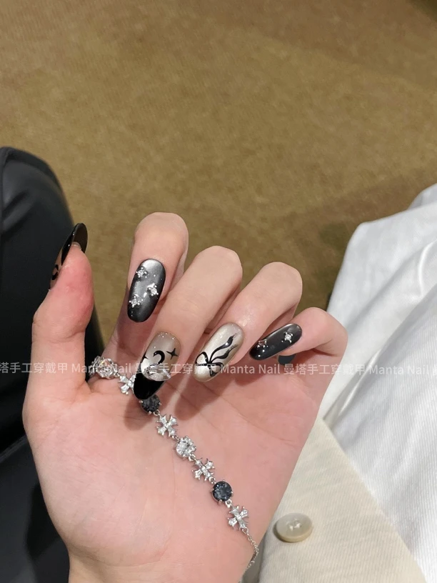 【售完不补】天鹅之梦｜优雅高贵黑天鹅！赫本风手绘猫眼法式穿戴甲