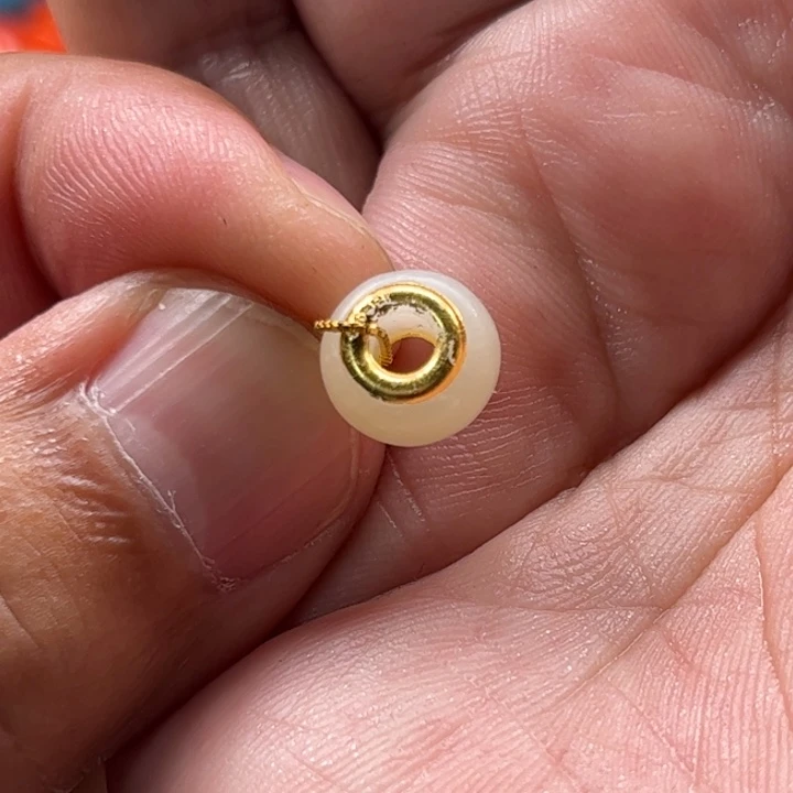 和田玉（糖玉）颈饰22K金镶嵌