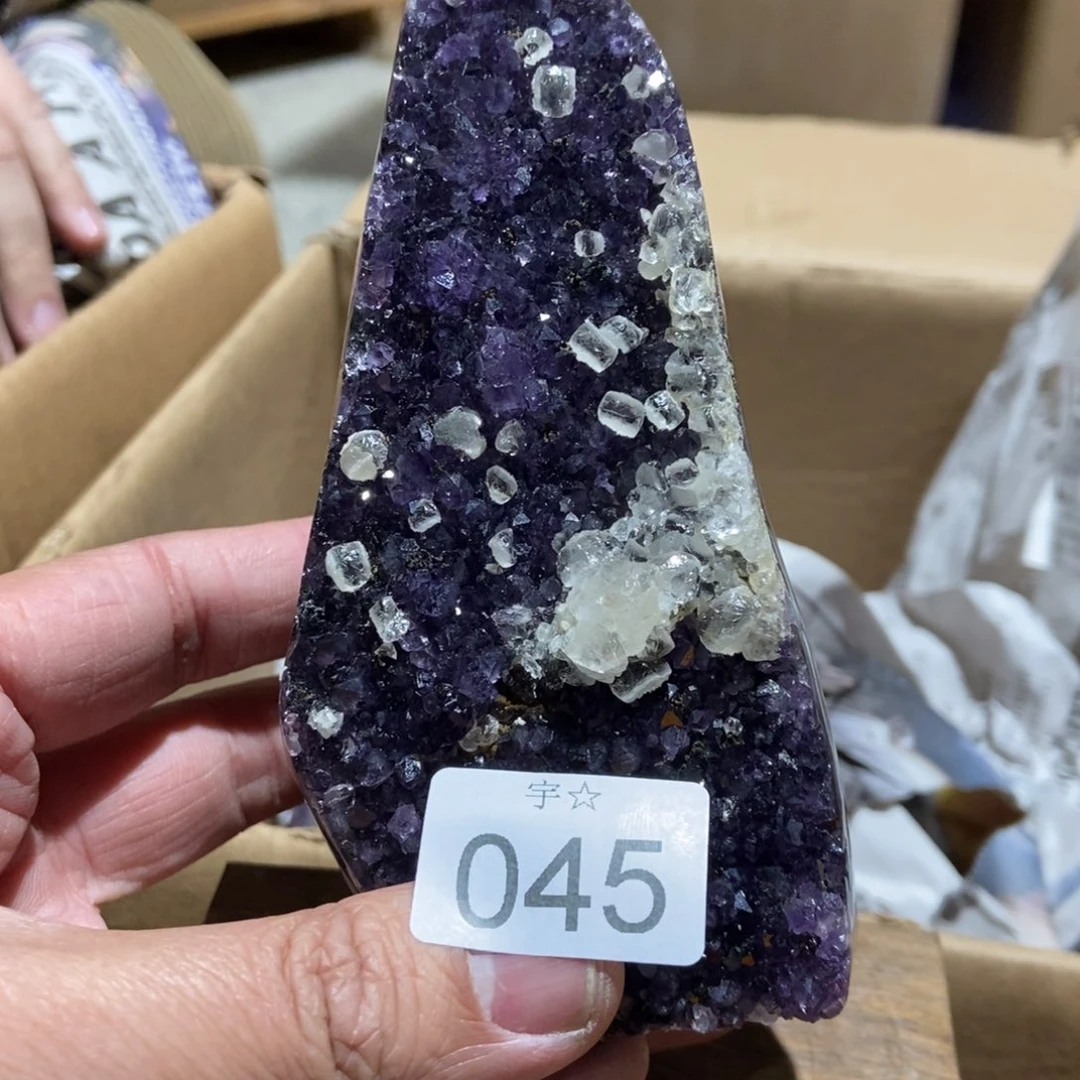 紫晶天然水晶摆件未镶嵌