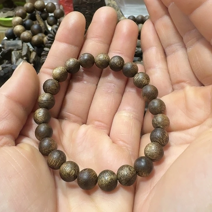 沉香手串0.8圆珠手串随机发一